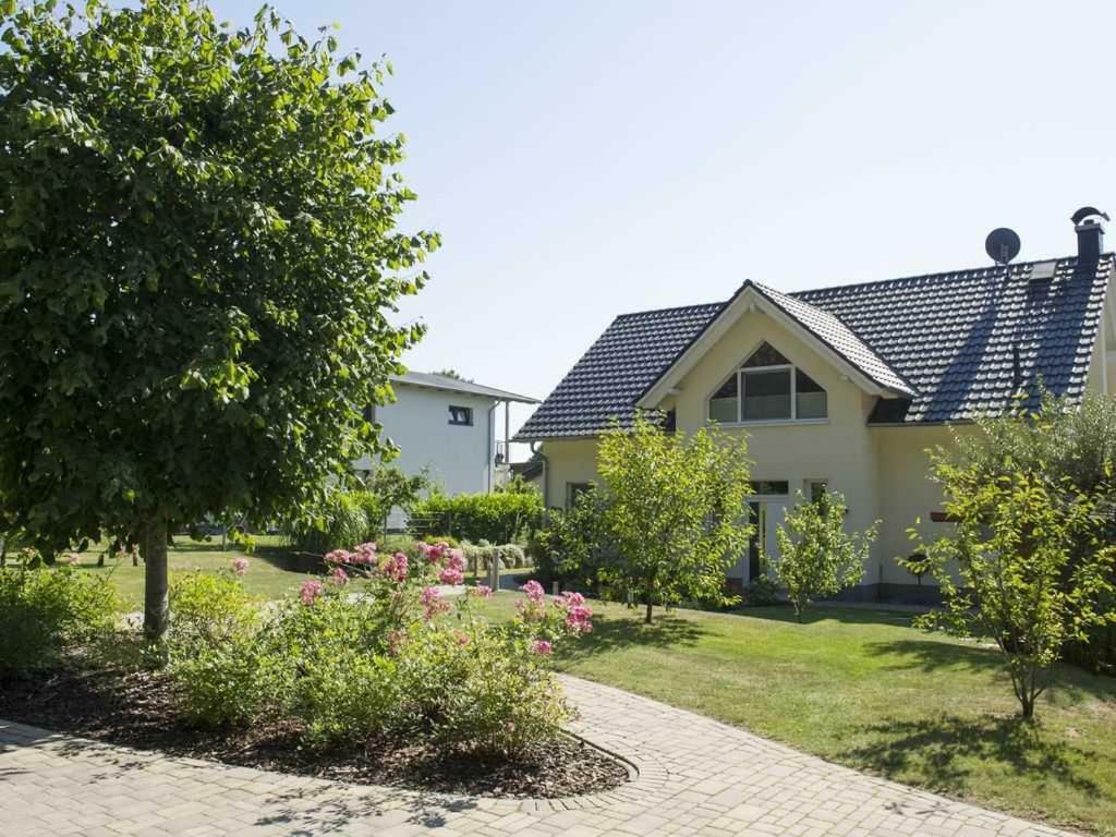 Ferienwohnung Am Waldesrand Зеллин Экстерьер фото